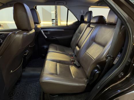 TOYOTA Hilux SW4 2.7 16V 4P FLEX SR 7 LUGARES AUTOMTICO, Foto 11