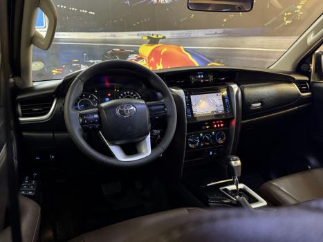 TOYOTA Hilux SW4 2.7 16V 4P FLEX SR 7 LUGARES AUTOMTICO, Foto 14