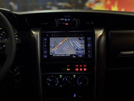 TOYOTA Hilux SW4 2.7 16V 4P FLEX SR 7 LUGARES AUTOMTICO, Foto 15