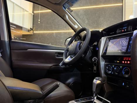 TOYOTA Hilux SW4 2.7 16V 4P FLEX SR 7 LUGARES AUTOMTICO, Foto 17