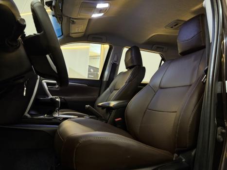 TOYOTA Hilux SW4 2.7 16V 4P FLEX SR 7 LUGARES AUTOMTICO, Foto 20