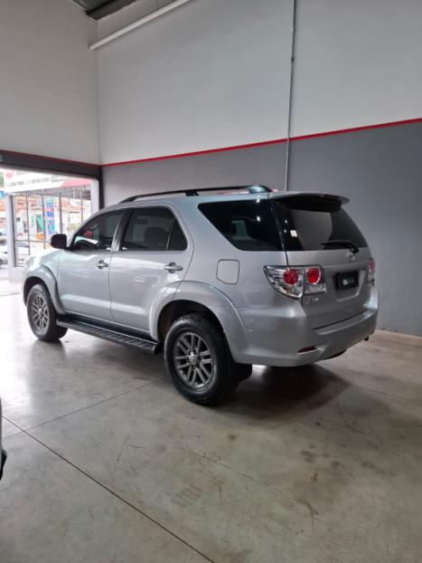 TOYOTA Hilux SW4 2.7 16V 4P SR FLEX AUTOMTICO, Foto 4