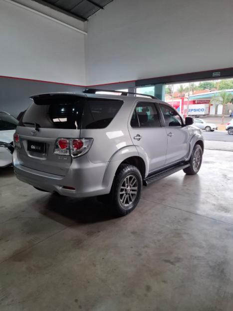 TOYOTA Hilux SW4 2.7 16V 4P SR FLEX AUTOMTICO, Foto 7