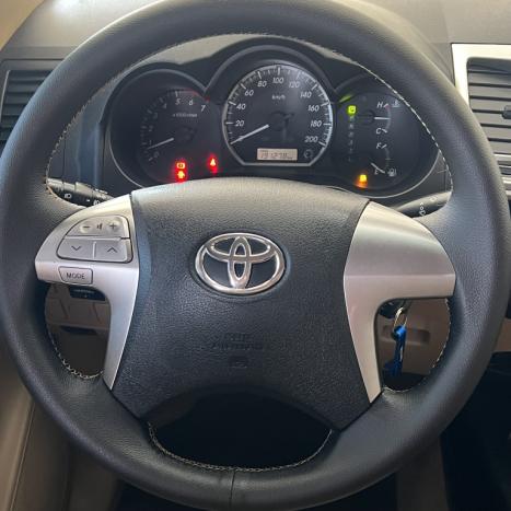 TOYOTA Hilux SW4 2.7 16V 4P SR AUTOMÁTICO, Foto 7 TOYOTA Hilux SW4 2.7 16V 4P SR AUTOMÁTICO, Foto 7