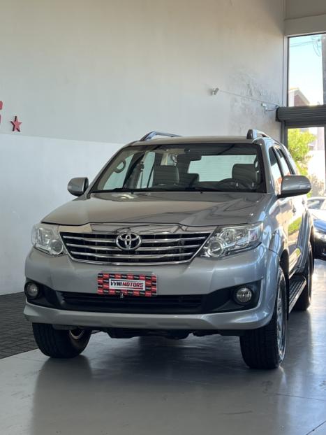 TOYOTA Hilux SW4 2.7 16V 4P SR AUTOM�TICO, Foto 2