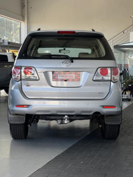 TOYOTA Hilux SW4 2.7 16V 4P SR AUTOM�TICO, Foto 6