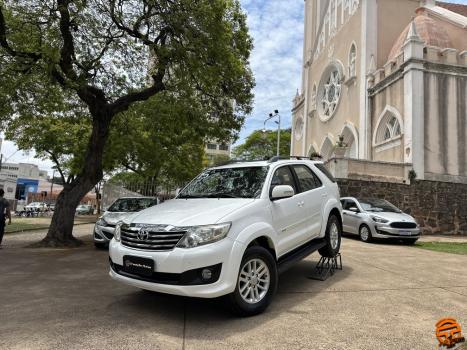 TOYOTA Hilux SW4 2.7 16V 4P FLEX SR 7 LUGARES AUTOMÁTICO, Foto 1 TOYOTA Hilux SW4 2.7 16V 4P FLEX SR 7 LUGARES AUTOMÁTICO, Foto 1