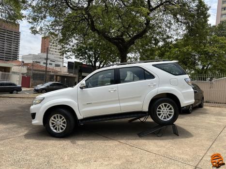 TOYOTA Hilux SW4 2.7 16V 4P FLEX SR 7 LUGARES AUTOMÁTICO, Foto 5 TOYOTA Hilux SW4 2.7 16V 4P FLEX SR 7 LUGARES AUTOMÁTICO, Foto 5