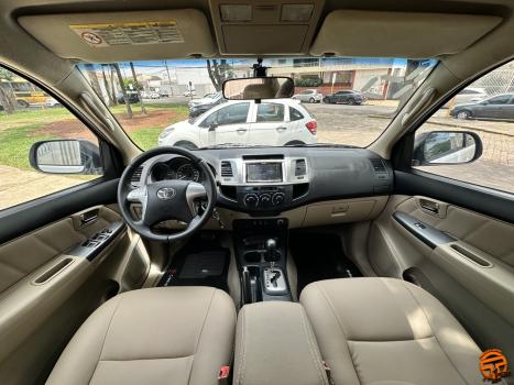 TOYOTA Hilux SW4 2.7 16V 4P FLEX SR 7 LUGARES AUTOMÁTICO, Foto 8 TOYOTA Hilux SW4 2.7 16V 4P FLEX SR 7 LUGARES AUTOMÁTICO, Foto 8