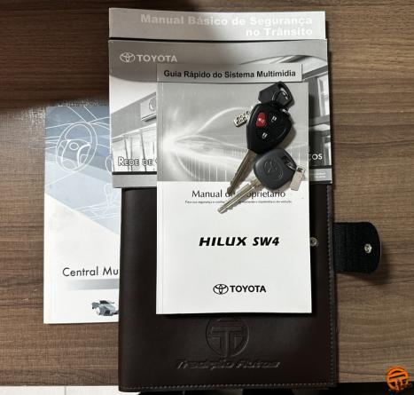 TOYOTA Hilux SW4 2.7 16V 4P FLEX SR 7 LUGARES AUTOMÁTICO, Foto 16 TOYOTA Hilux SW4 2.7 16V 4P FLEX SR 7 LUGARES AUTOMÁTICO, Foto 16