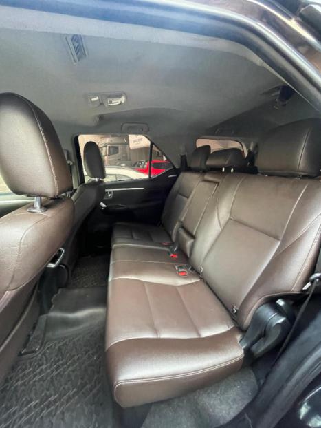 TOYOTA Hilux SW4 2.7 16V 4P FLEX SRV 7 LUGARES AUTOMÁTICO, Foto 9 TOYOTA Hilux SW4 2.7 16V 4P FLEX SRV 7 LUGARES AUTOMÁTICO, Foto 9