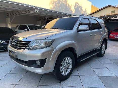 TOYOTA Hilux SW4 2.7 16V 4P SR AUTOM�TICO, Foto 2