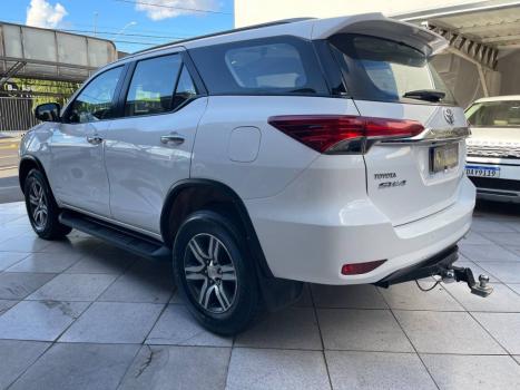 TOYOTA Hilux SW4 2.7 16V 4P FLEX SRV 7 LUGARES AUTOM�TICO, Foto 5