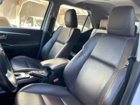 TOYOTA Hilux SW4 2.7 16V 4P FLEX SRV 7 LUGARES AUTOM�TICO, Foto 7