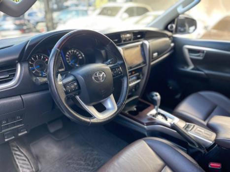 TOYOTA Hilux SW4 2.7 16V 4P FLEX SRV 7 LUGARES AUTOM�TICO, Foto 9