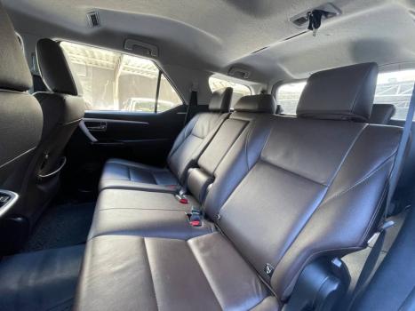 TOYOTA Hilux SW4 2.7 16V 4P FLEX SRV 7 LUGARES AUTOM�TICO, Foto 10