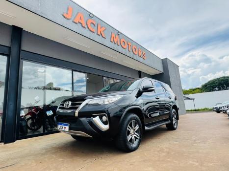 TOYOTA Hilux SW4 2.7 16V 4P FLEX SR 7 LUGARES AUTOM�TICO, Foto 2