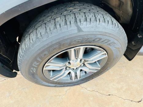 TOYOTA Hilux SW4 2.7 16V 4P FLEX SR 7 LUGARES AUTOM�TICO, Foto 3