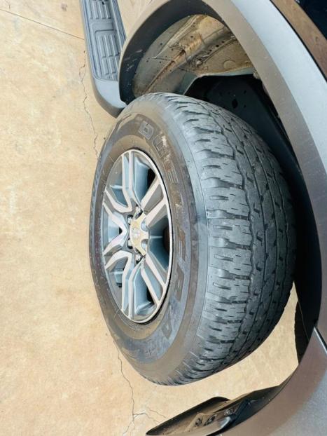 TOYOTA Hilux SW4 2.7 16V 4P FLEX SR 7 LUGARES AUTOM�TICO, Foto 4