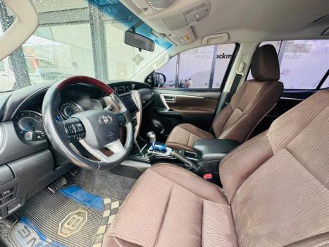 TOYOTA Hilux SW4 2.7 16V 4P FLEX SR 7 LUGARES AUTOM�TICO, Foto 8