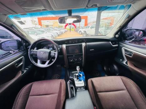 TOYOTA Hilux SW4 2.7 16V 4P FLEX SR 7 LUGARES AUTOM�TICO, Foto 10