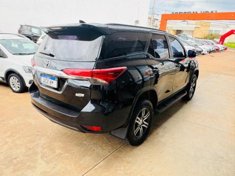 TOYOTA Hilux SW4 2.7 16V 4P FLEX SR 7 LUGARES AUTOM�TICO, Foto 11