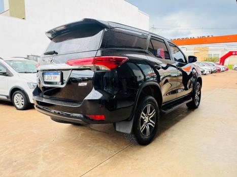 TOYOTA Hilux SW4 2.7 16V 4P FLEX SR 7 LUGARES AUTOM�TICO, Foto 12