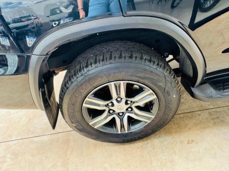 TOYOTA Hilux SW4 2.7 16V 4P FLEX SR 7 LUGARES AUTOM�TICO, Foto 13