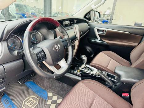 TOYOTA Hilux SW4 2.7 16V 4P FLEX SR 7 LUGARES AUTOM�TICO, Foto 12