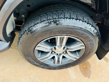 TOYOTA Hilux SW4 2.7 16V 4P FLEX SR 7 LUGARES AUTOM�TICO, Foto 15