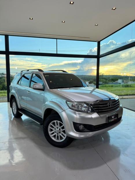 TOYOTA Hilux SW4 2.7 16V 4P SR FLEX AUTOM�TICO, Foto 2