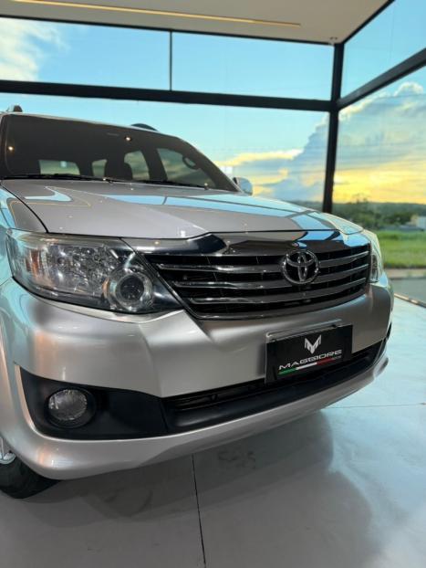 TOYOTA Hilux SW4 2.7 16V 4P SR FLEX AUTOM�TICO, Foto 5