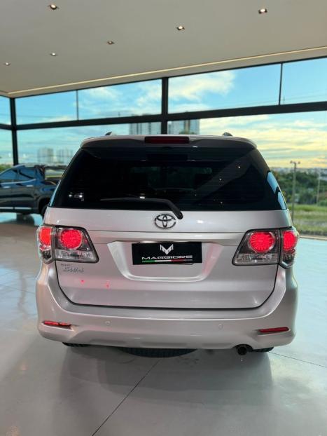 TOYOTA Hilux SW4 2.7 16V 4P SR FLEX AUTOM�TICO, Foto 8