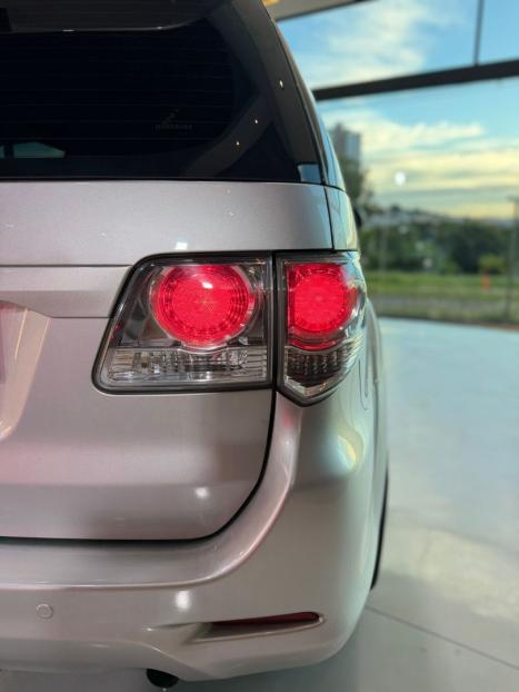 TOYOTA Hilux SW4 2.7 16V 4P SR FLEX AUTOM�TICO, Foto 12