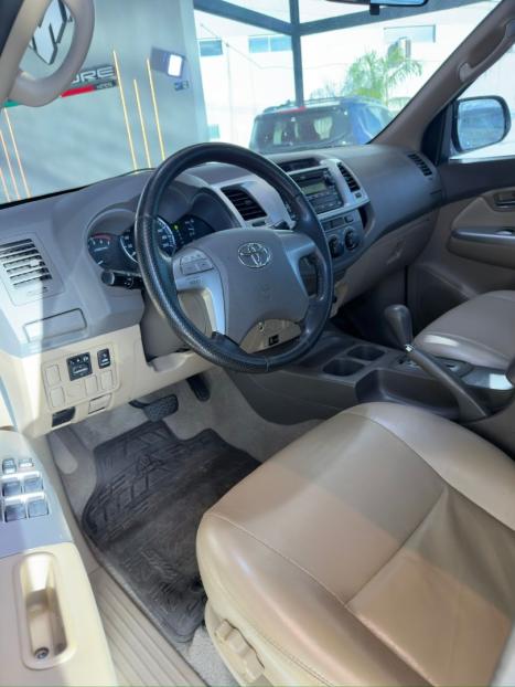 TOYOTA Hilux SW4 2.7 16V 4P SR FLEX AUTOM�TICO, Foto 15