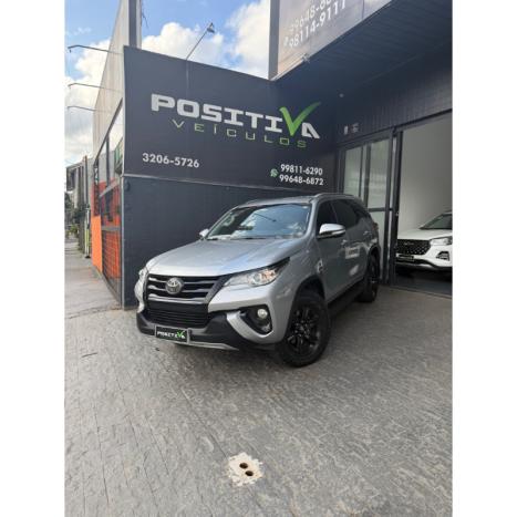 TOYOTA Hilux SW4 2.7 16V 4P SR FLEX AUTOM�TICO, Foto 1