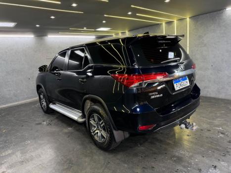 TOYOTA Hilux SW4 2.7 16V 4P FLEX SR 7 LUGARES AUTOM�TICO, Foto 6