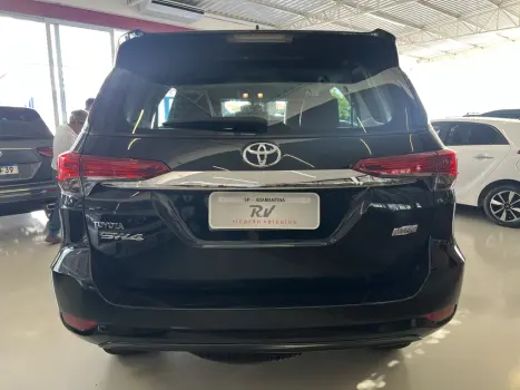 TOYOTA Hilux SW4 2.7 16V 4P SR AUTOM�TICO, Foto 4