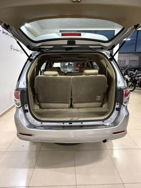 TOYOTA Hilux SW4 2.7 16V 4P FLEX SRV 7 LUGARES AUTOM�TICO, Foto 8