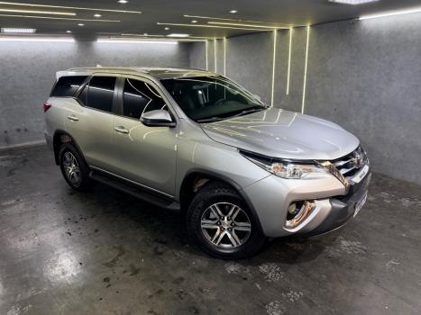 TOYOTA Hilux SW4 2.7 16V 4P SR FLEX AUTOM�TICO, Foto 1