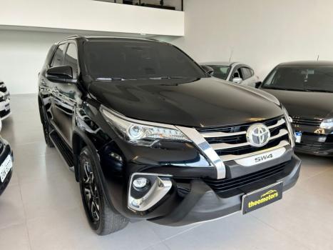 TOYOTA Hilux SW4 2.8 16V 4P SRX 4X4 7 LUGARES TURBO DIESEL AUTOM�TICO, Foto 2
