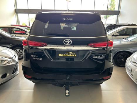 TOYOTA Hilux SW4 2.8 16V 4P SRX 4X4 7 LUGARES TURBO DIESEL AUTOM�TICO, Foto 6