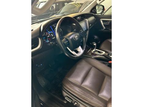 TOYOTA Hilux SW4 2.8 16V 4P SRX 4X4 7 LUGARES TURBO DIESEL AUTOM�TICO, Foto 8