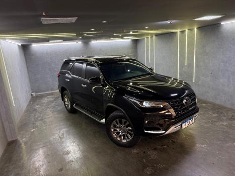 TOYOTA Hilux SW4 2.8 16V 4P SRX 4X4 7 LUGARES TURBO DIESEL AUTOMTICO, Foto 1