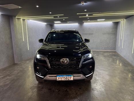 TOYOTA Hilux SW4 2.8 16V 4P SRX 4X4 7 LUGARES TURBO DIESEL AUTOMTICO, Foto 2