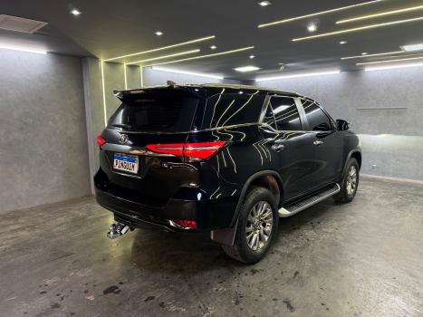 TOYOTA Hilux SW4 2.8 16V 4P SRX 4X4 7 LUGARES TURBO DIESEL AUTOMTICO, Foto 6