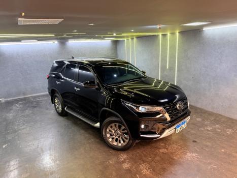 TOYOTA Hilux SW4 2.8 16V 4P SRX 4X4 7 LUGARES TURBO DIESEL AUTOMTICO, Foto 1