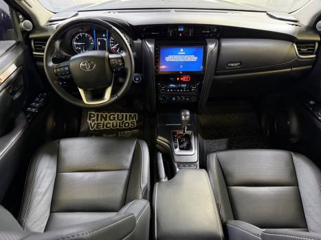 TOYOTA Hilux SW4 2.8 16V 4P SRX 4X4 7 LUGARES TURBO DIESEL AUTOMTICO, Foto 11