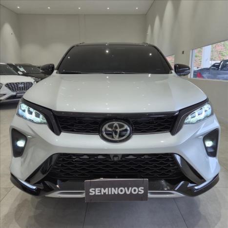 TOYOTA Hilux SW4 2.8 4P 4X4 TURBO DIESEL, Foto 2