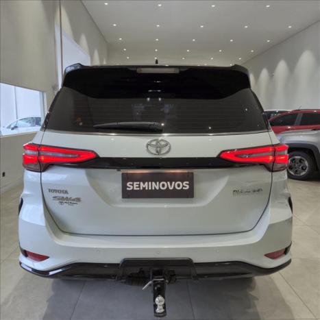 TOYOTA Hilux SW4 2.8 4P 4X4 TURBO DIESEL, Foto 5